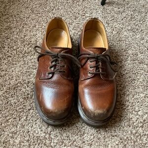 Dr. Martens Vintage Shoes
Brown Oxford 
Size UK 5
Made in England